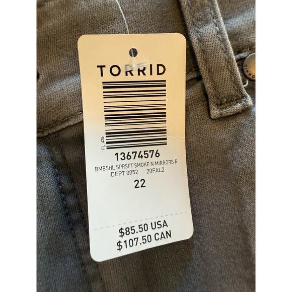 NWT Torrid Bombshell Gray Distressed Skinny Super Soft Jeans Plus Size 22R NEW - Picture 3 of 16
